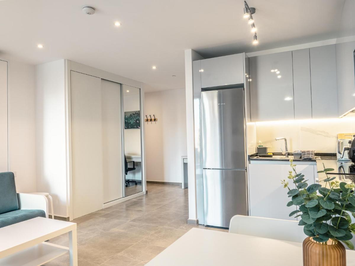 Brand New Studio Near The Beach, Gibraltar Bagian luar foto