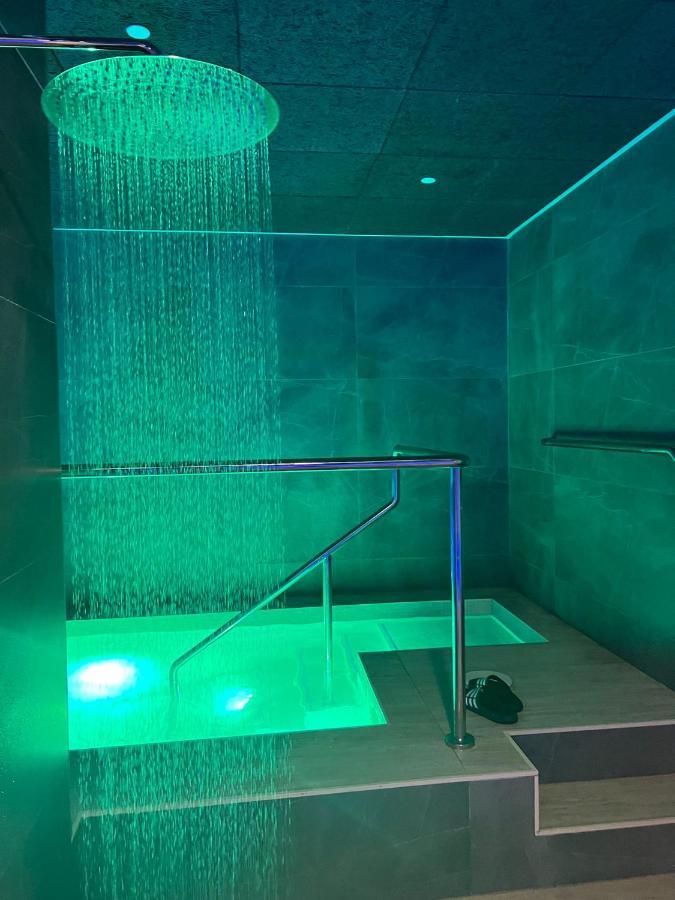 Brand New Studio Near The Beach, Gibraltar Bagian luar foto