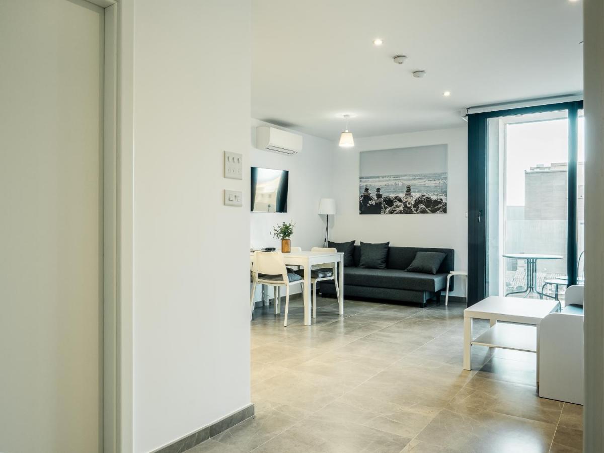 Brand New Studio Near The Beach, Gibraltar Bagian luar foto
