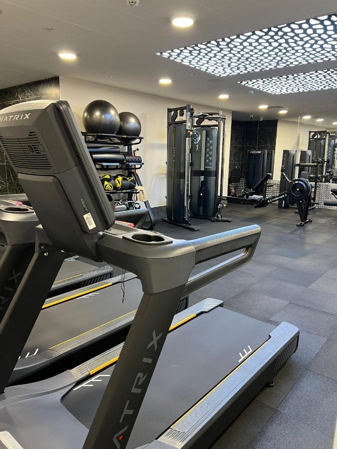 Brand New Studio Near The Beach, Gibraltar Bagian luar foto